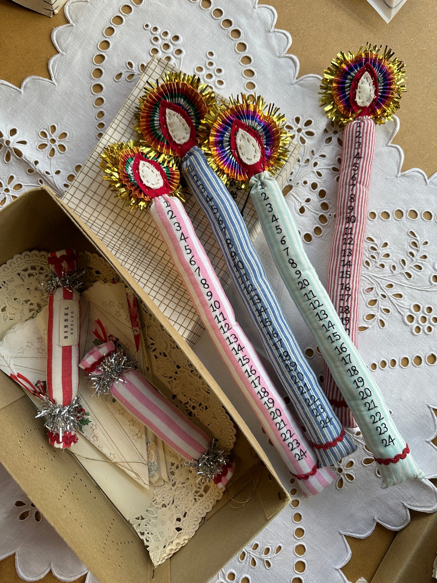 Calendar Light - Pink Wide Stripes
