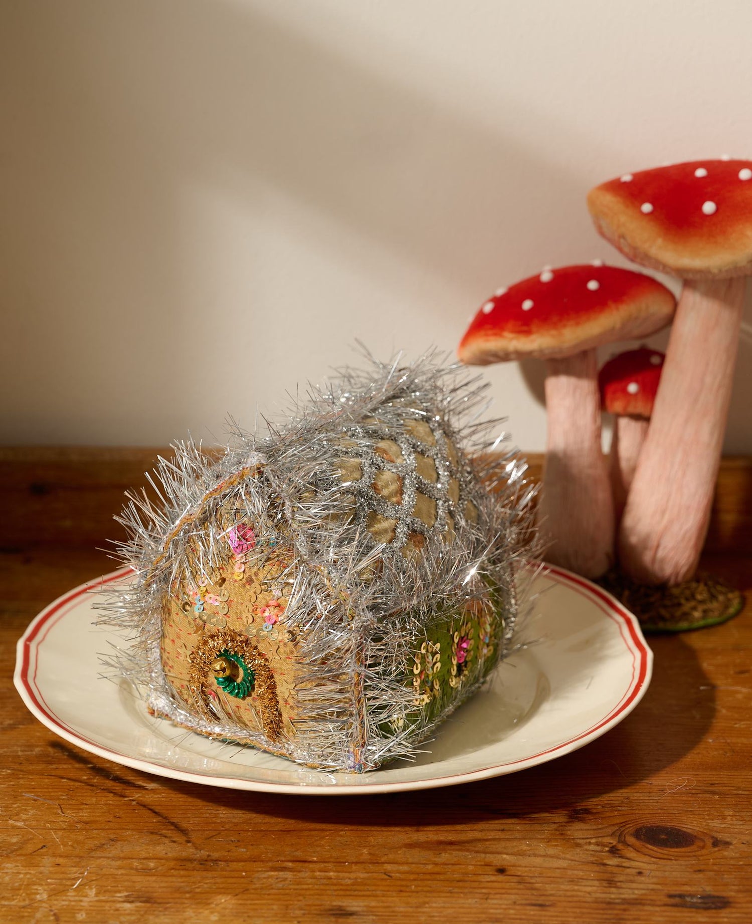 Gingerbread House - MEDIUM - No. 552