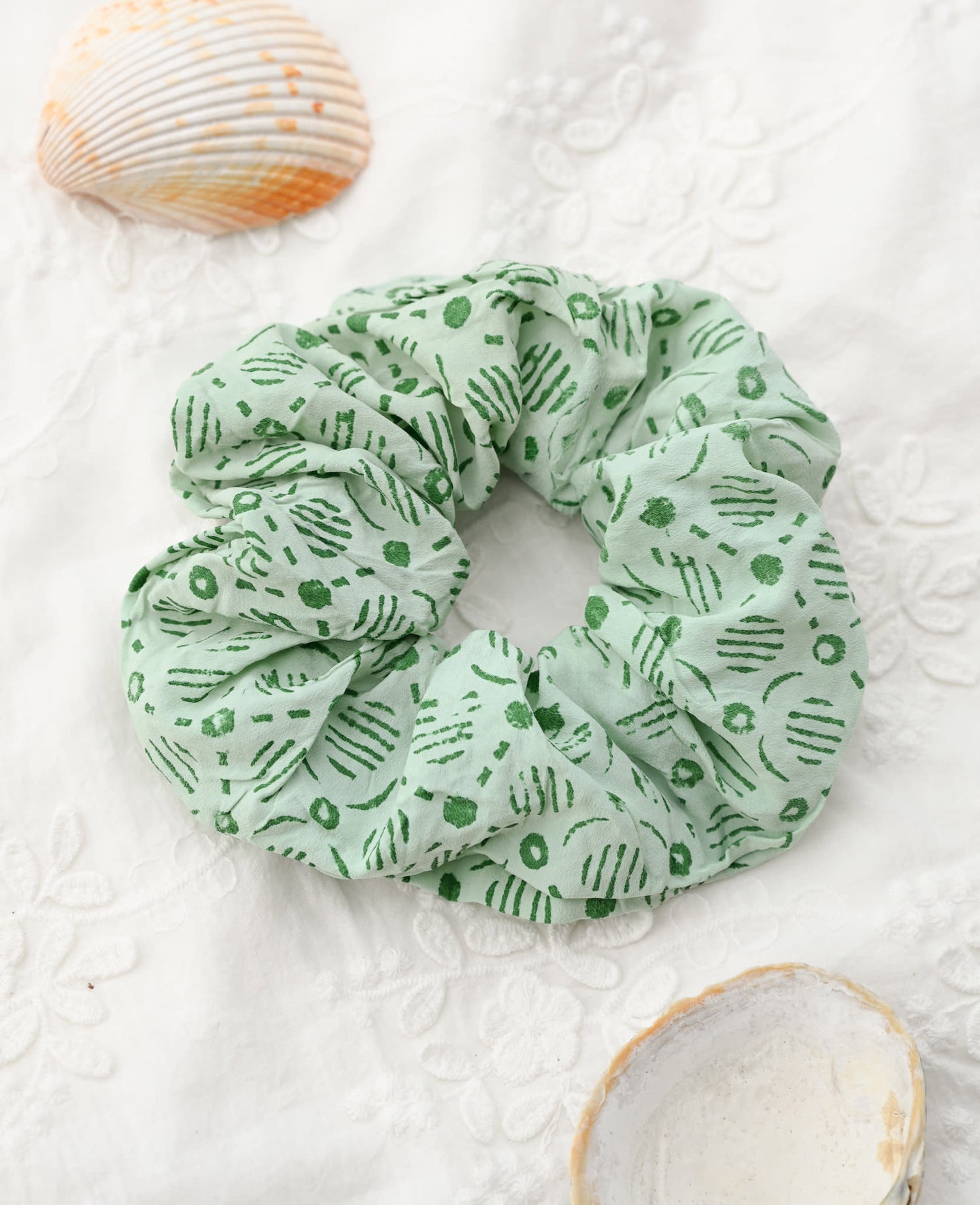 Meadow SILK Scrunchie - No. 104