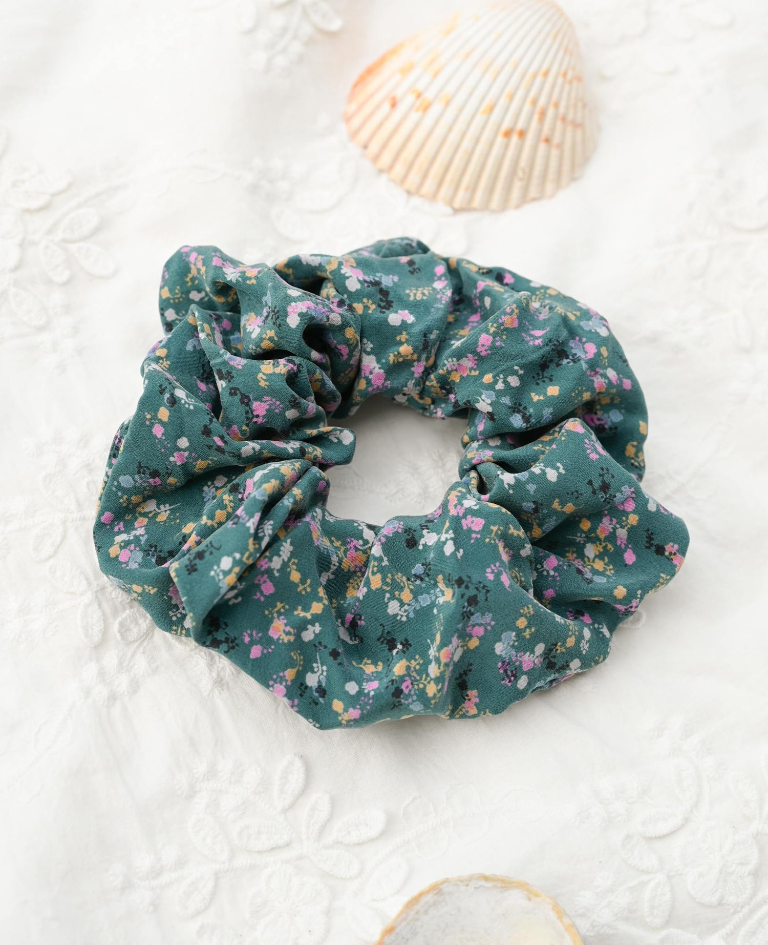 Meadow SILK Scrunchie - No. 109