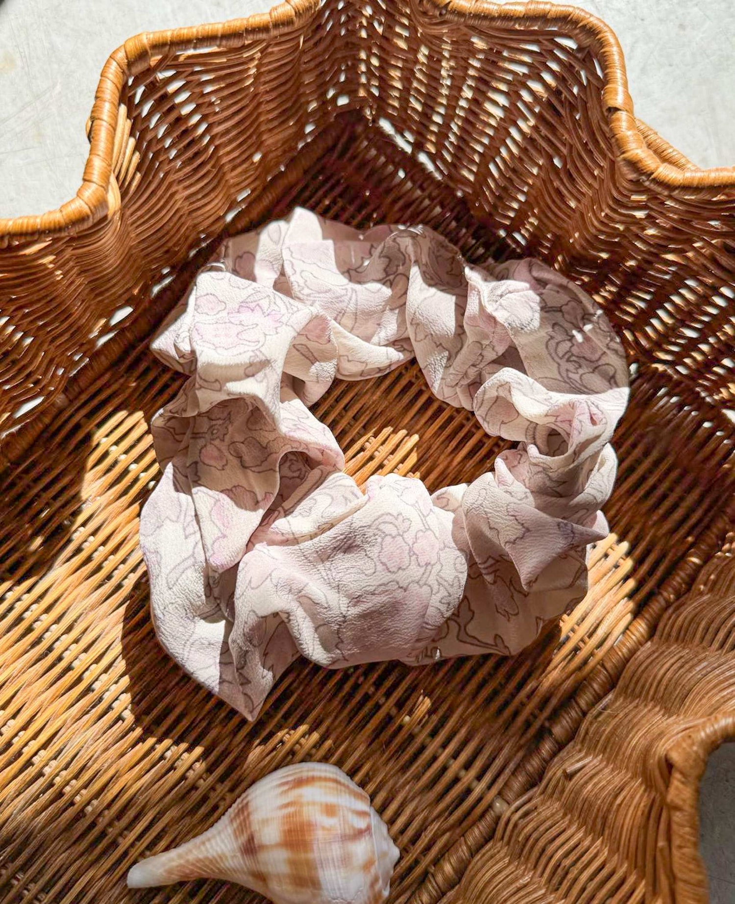 Meadow SILK Scrunchie - No. 68