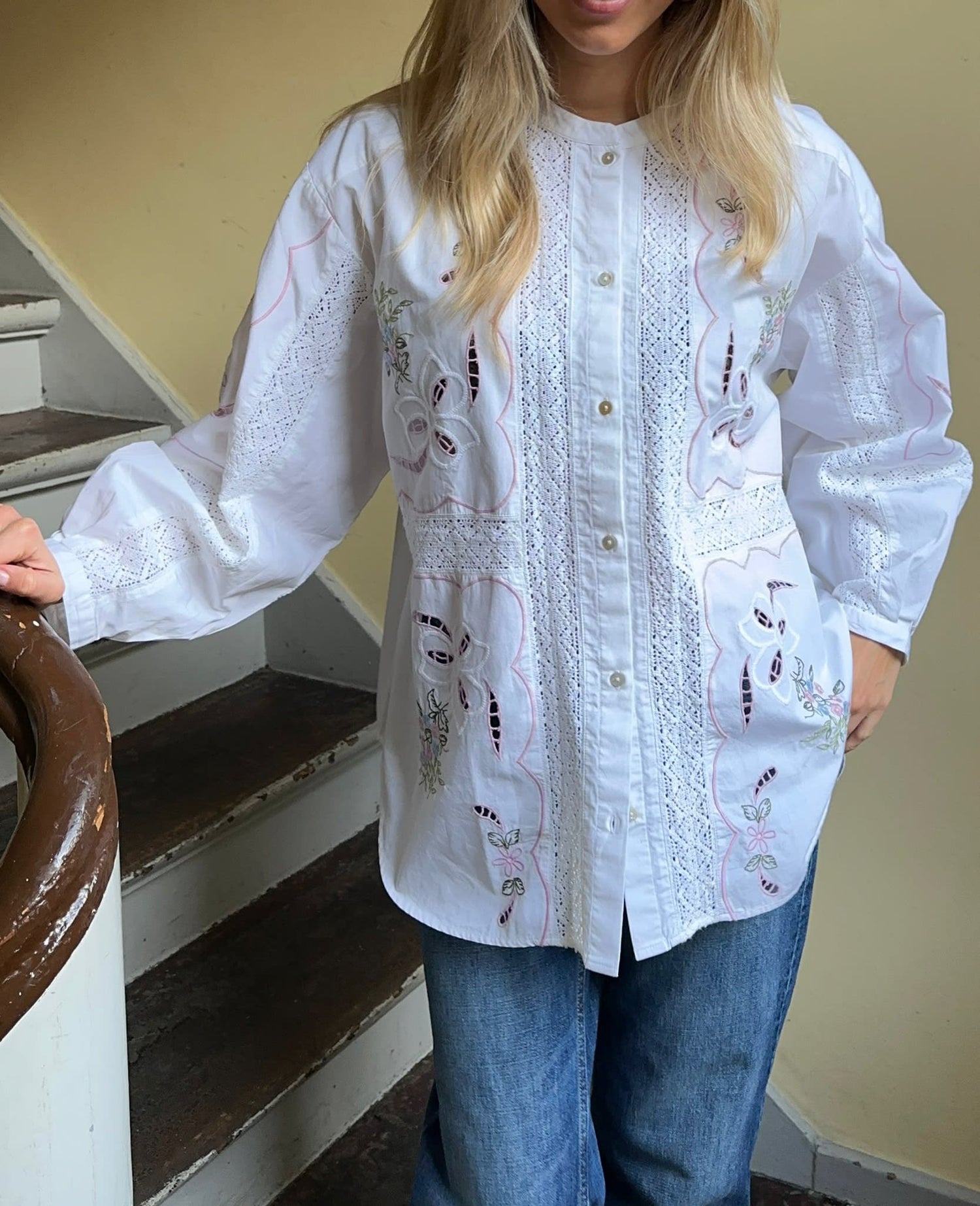 Sada Shirt - White Pastel